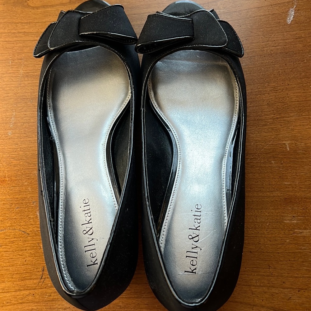 Kelly & Katie Jocelyn wedges NWOT